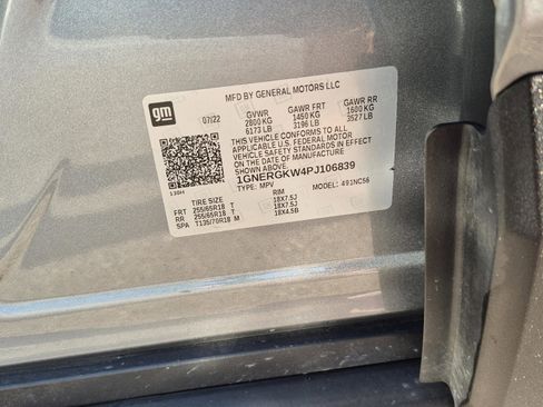 Used 2023 Chevrolet Traverse LT FWD image 38