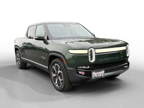Used 2024 Rivian R1T Adventure image 7