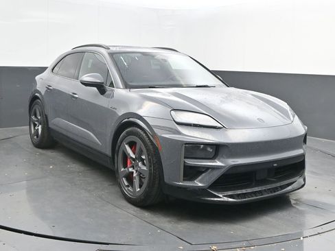 New 2025 Porsche Macan Turbo Electric image 9