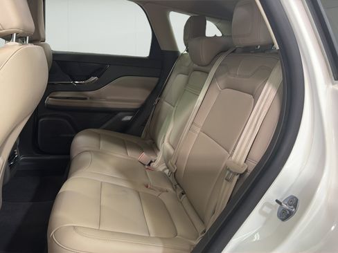Used 2024 Lincoln Corsair FWD image 19