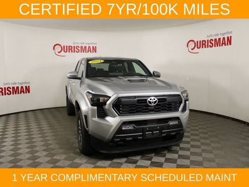 Used 2024 Toyota Tacoma TRD Sport AWD/4WD image 12
