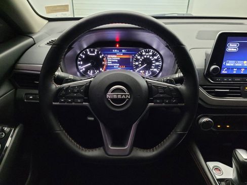 Used 2025 Nissan Altima 2.5 SR FWD image 22