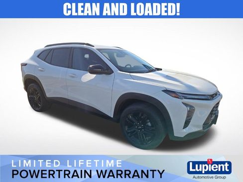 Used 2025 Chevrolet Trax ACTIV w/ Driver Confidence Package FWD image 1