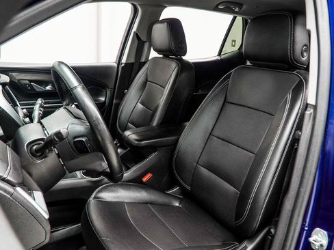 Used 2023 GMC Terrain SLT image 37