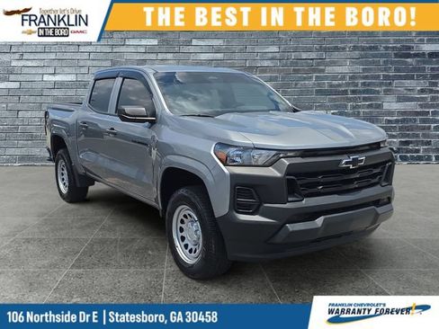 Used 2024 Chevrolet Colorado W/T w/ LPO, Dark Essentials Package RWD image 8