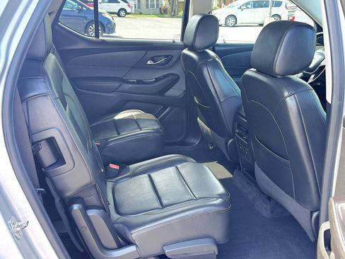 Used 2020 Chevrolet Traverse RS AWD/4WD image 9