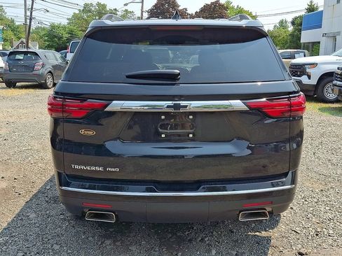 Used 2023 Chevrolet Traverse High Country w/ LPO, Floor Liner Package AWD/4WD image 7