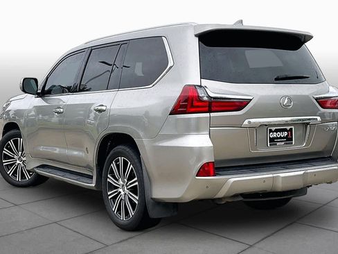 Used 2019 Lexus LX 570 4WD w/ Luxury Package image 10