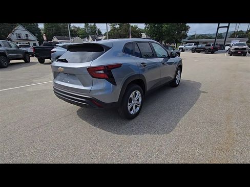 New 2026 Chevrolet Trax LS w/ Driver Confidence Package FWD image 8