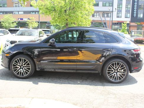 Used 2022 Porsche Macan AWD/4WD image 5