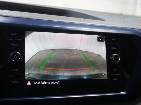 Used 2022 Volkswagen Taos SE image 21