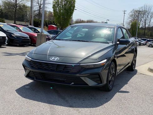 New 2026 Hyundai Elantra Sport FWD image 3