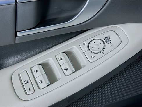 New 2026 Hyundai Sonata SEL FWD image 18