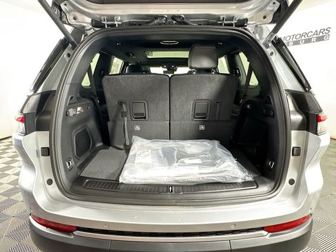 New 2026 Jeep Grand Cherokee L Limited w/ Luxury Tech Group II AWD/4WD image 27