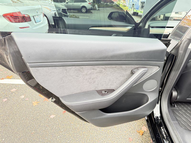 Used 2022 Tesla Model 3 Performance AWD/4WD image 23