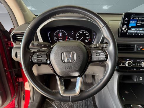 Used 2023 Honda Pilot EX-L image 11