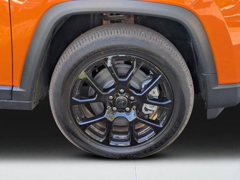 New 2026 Jeep Compass Latitude image 9