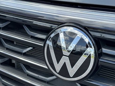 Used 2024 Volkswagen Atlas Cross Sport SE image 10