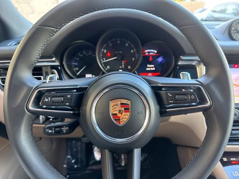 Certified 2026 Porsche Macan AWD/4WD image 26