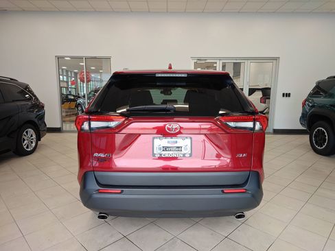 Used 2025 Toyota RAV4 XLE FWD image 3