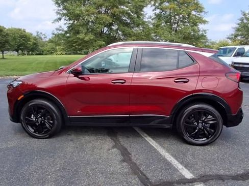 Used 2025 Buick Encore GX Sport Touring AWD/4WD image 5