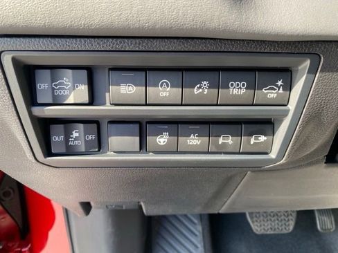New 2026 Toyota Tundra Platinum AWD/4WD image 29
