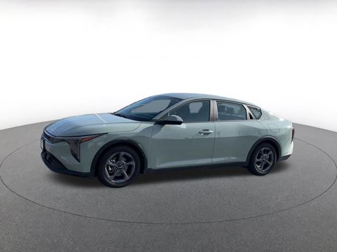 Used 2025 Kia K4 LXS image 8