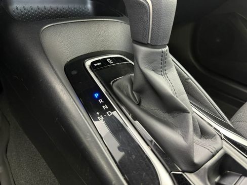 Used 2021 Toyota Corolla SE w/ SE Premium Package FWD image 29