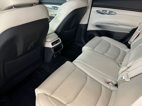 Used 2023 Genesis GV70 2.5T w/ Select Package image 27