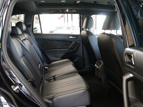 Used 2022 Volkswagen Tiguan SE R-Line AWD/4WD image 13