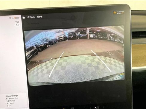 Used 2022 Tesla Model Y Long Range AWD/4WD image 21