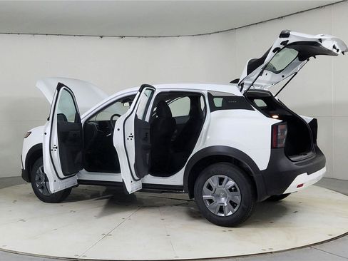 New 2026 Nissan Kicks S image 11