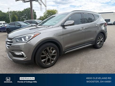 Used 2017 Hyundai Santa Fe Sport FWD image 1