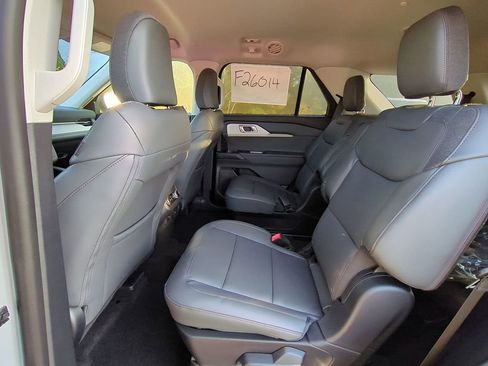 New 2026 Ford Explorer Active w/ Active Comfort Package image 14