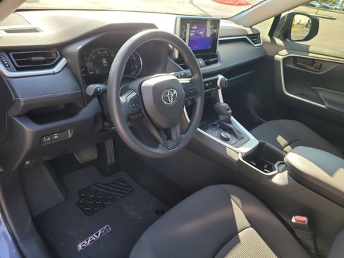 Certified 2025 Toyota RAV4 LE AWD/4WD image 17