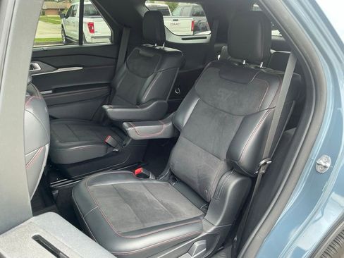 Certified 2025 Ford Explorer ST RWD image 38