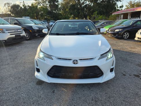 Used 2015 Scion tC image 2