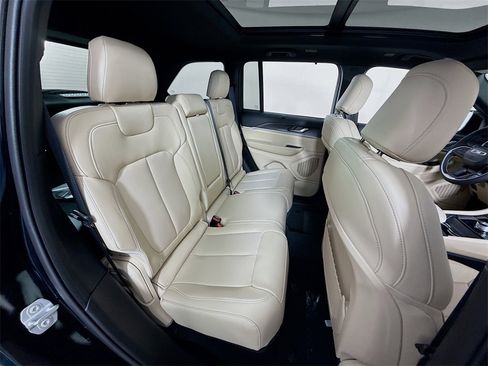 New 2025 Jeep Grand Cherokee Limited w/ Luxury Tech Group II image 29