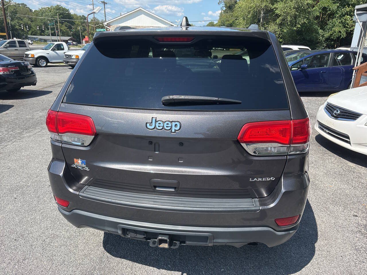 Used 2014 Jeep Grand Cherokee Laredo w/ Quick Order Package 23E AWD/4WD image 11