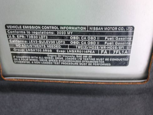 Used 2020 Nissan Rogue SV FWD image 28