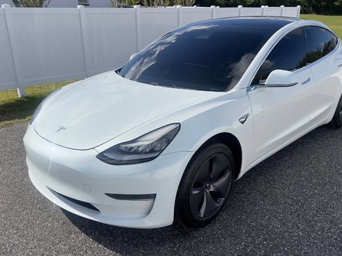 Used 2019 Tesla Model 3 Standard Range Plus image 2