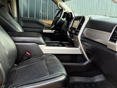 Used 2019 Ford F350 Lariat w/ Lariat Ultimate Package AWD/4WD image 8