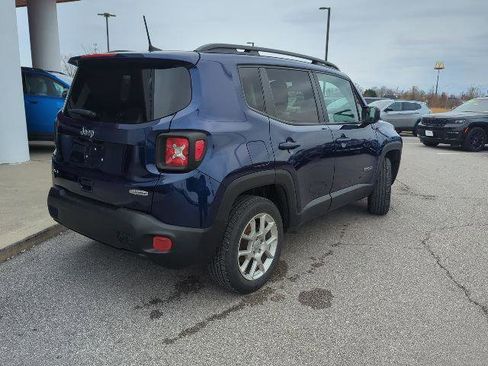 Certified 2019 Jeep Renegade Latitude w/ Cold Weather Group AWD/4WD image 27