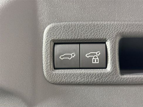 Certified 2026 Toyota bZ image 39