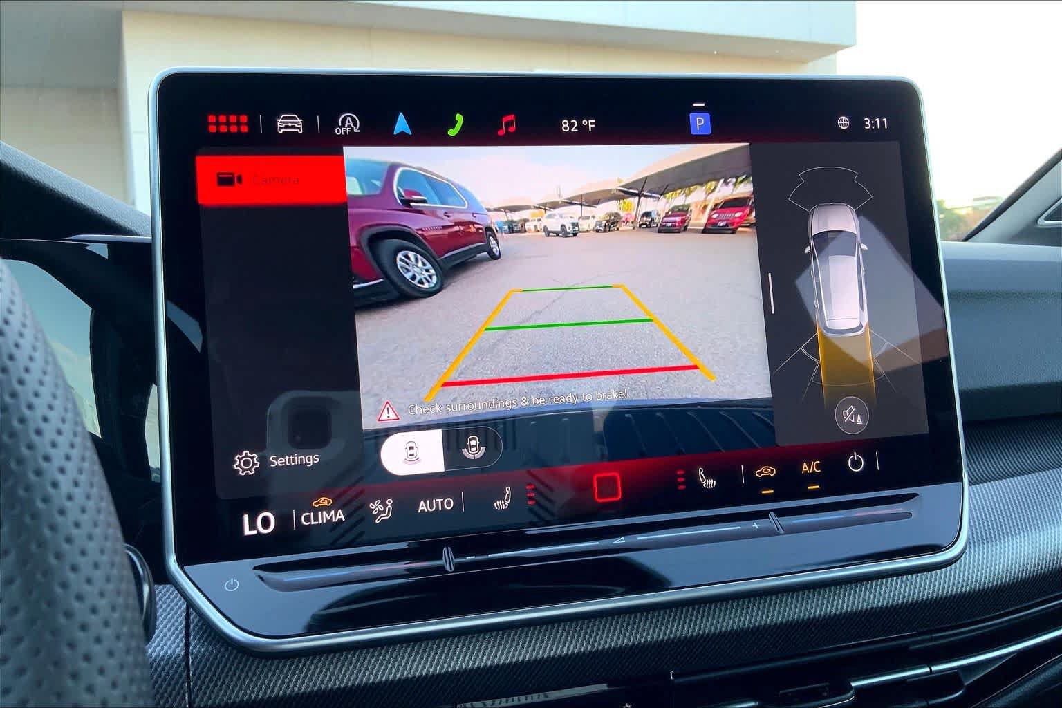 New 2026 Volkswagen GTI SE FWD image 18