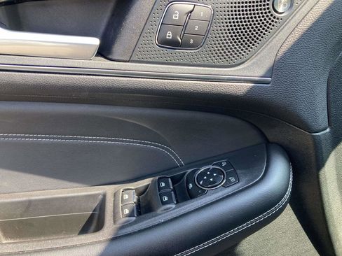 Used 2024 Ford Edge Titanium image 19