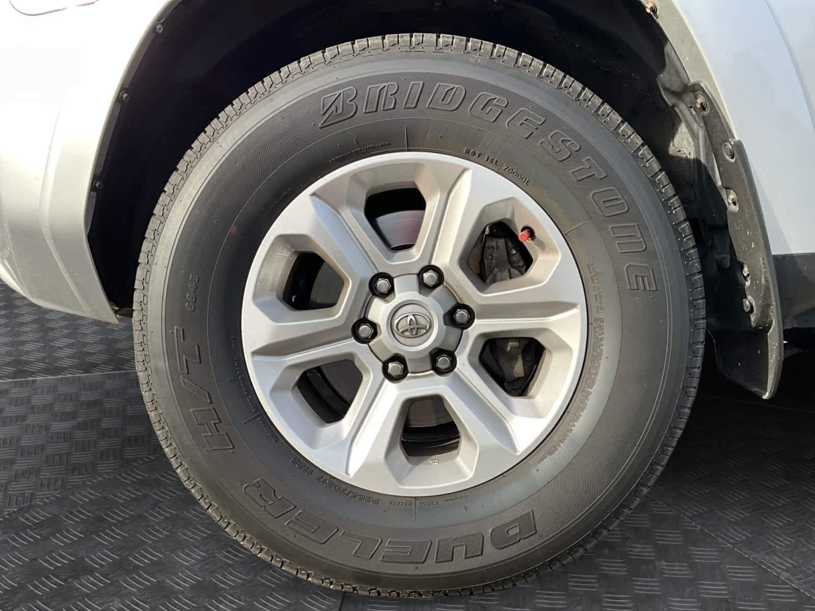 Used 2023 Toyota 4Runner SR5 Premium w/ Moonroof Package RWD image 9