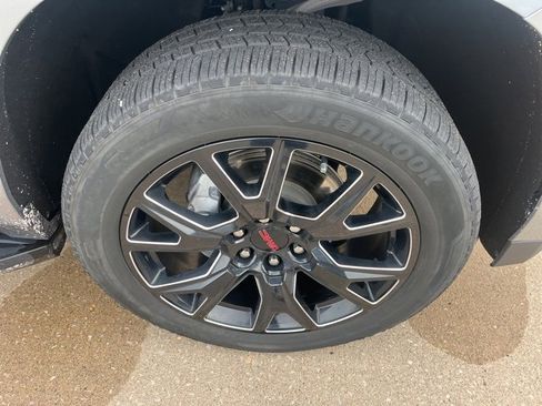 Used 2023 GMC Yukon XL Denali image 66