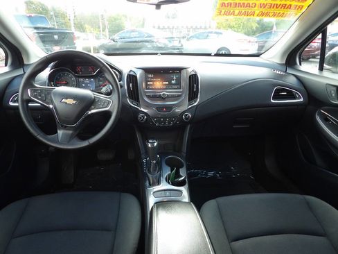 Used 2016 Chevrolet Cruze LT w/ Convenience Package image 7