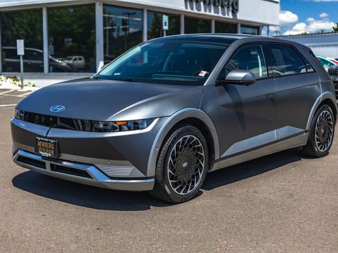Used 2024 Hyundai Ioniq 5 Limited AWD/4WD image 4
